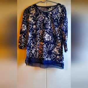 Vera Wang blue and white batik top